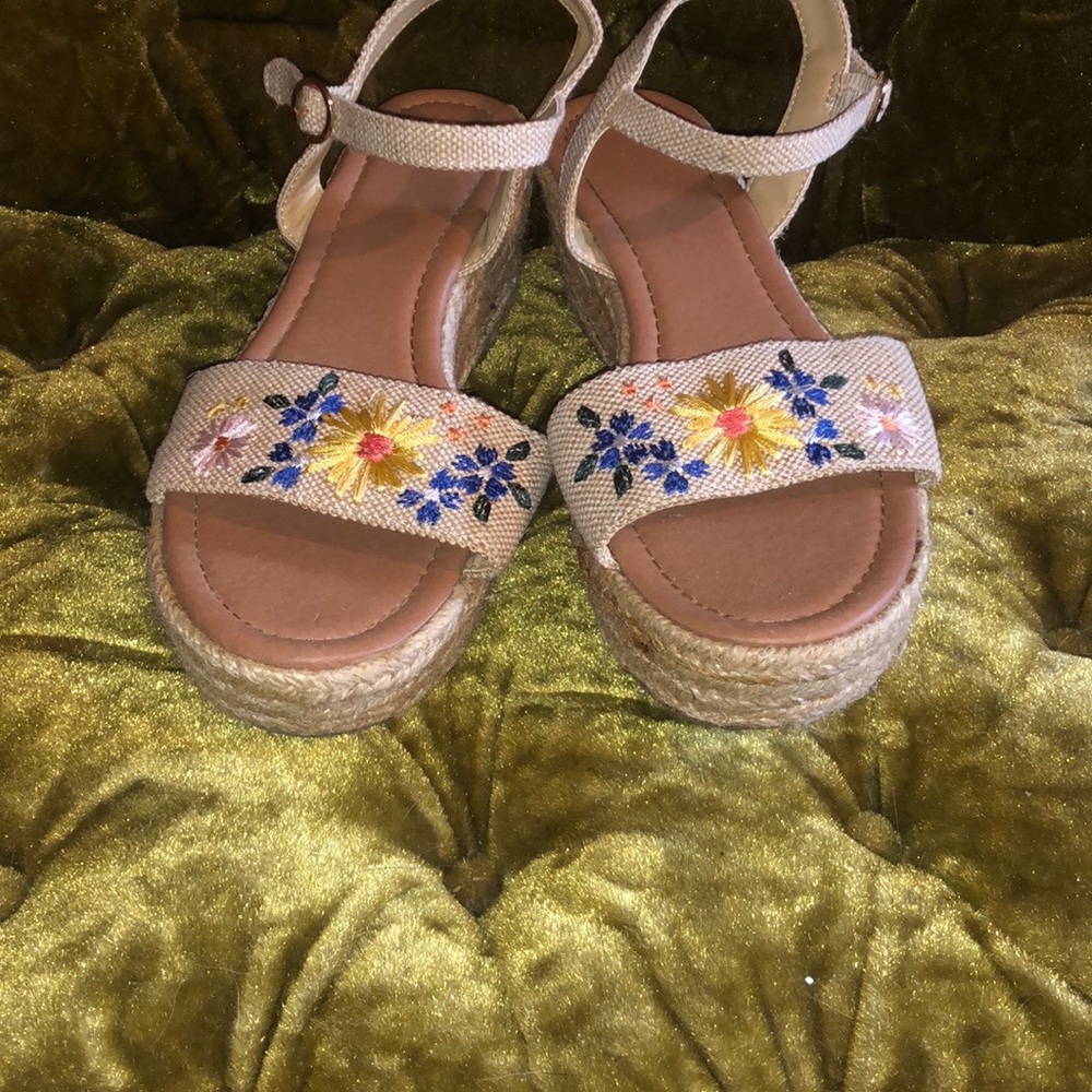 Floral Embroidered Sandals